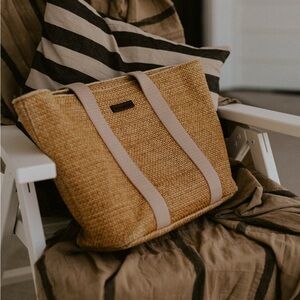 Marc O’Polo paper straw basket tote